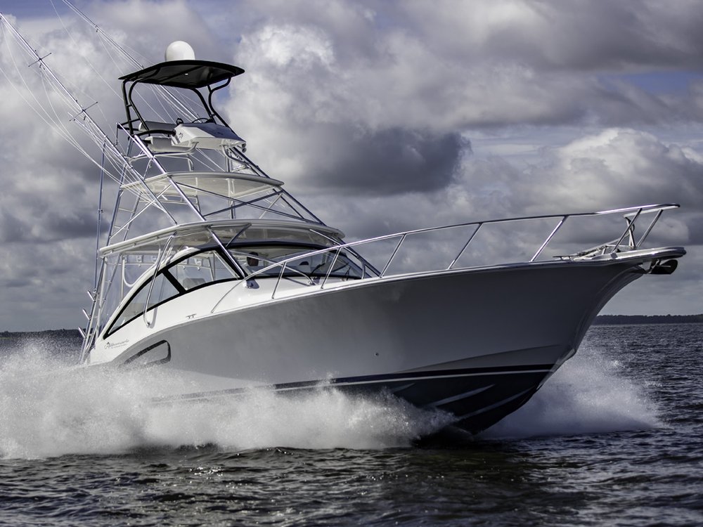Charter fishing boat running offshore near Mobile, Alabama